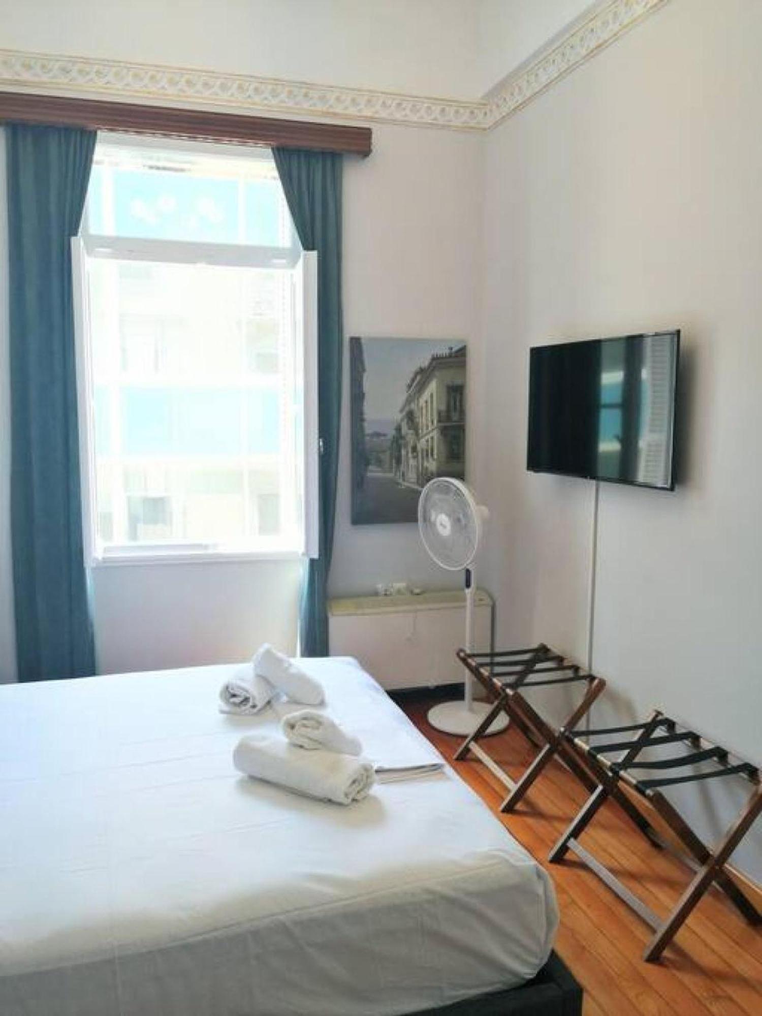 Elegant Under The Acropolis Atene